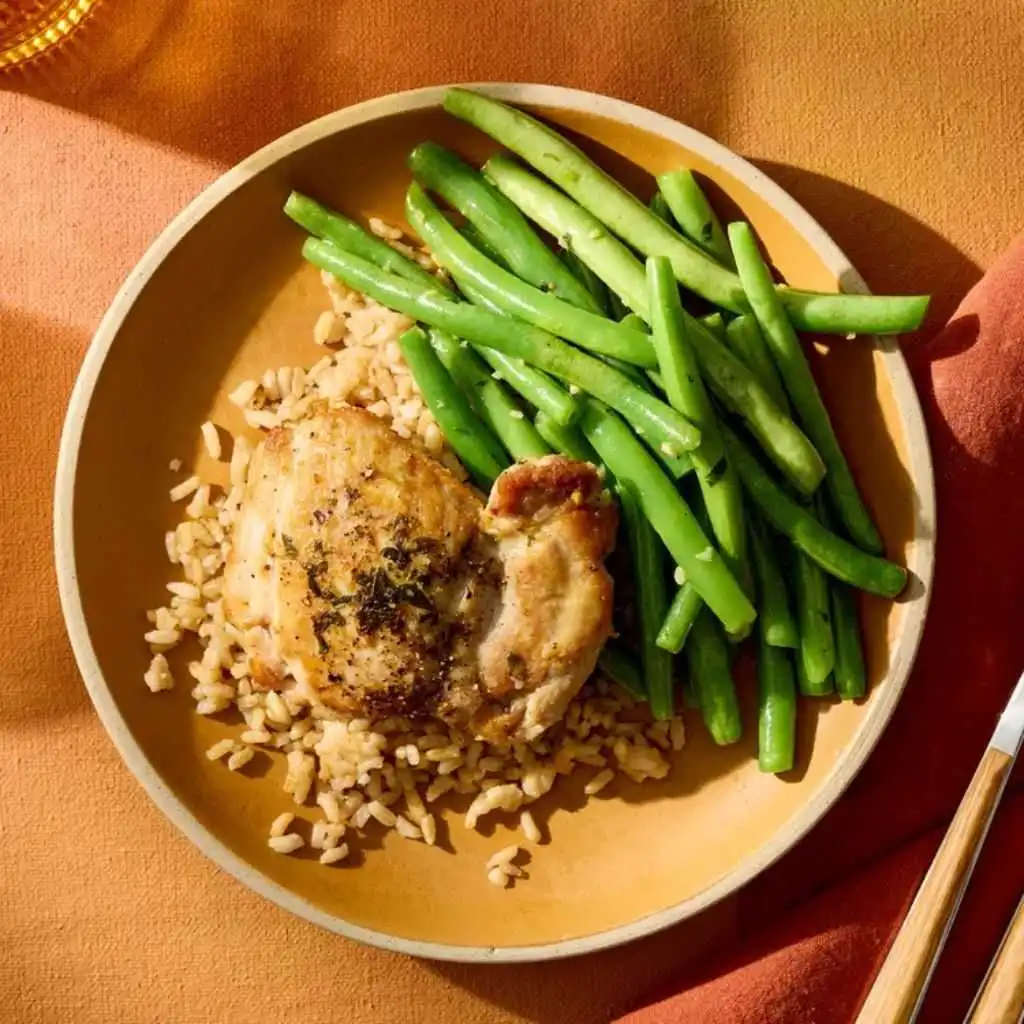 Garlic-Thyme Chicken with Green Beans & Rice