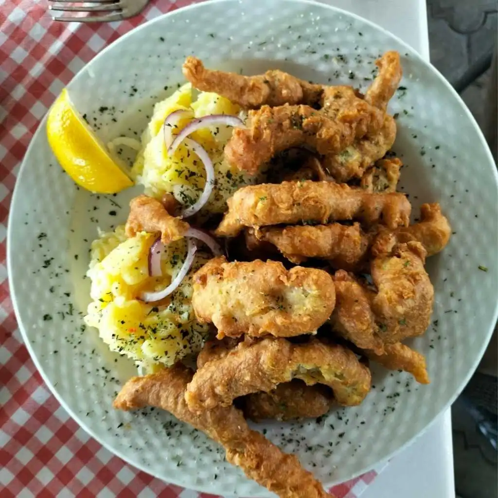 Crispy Fried Fish & Creamy Mashed Potatoes