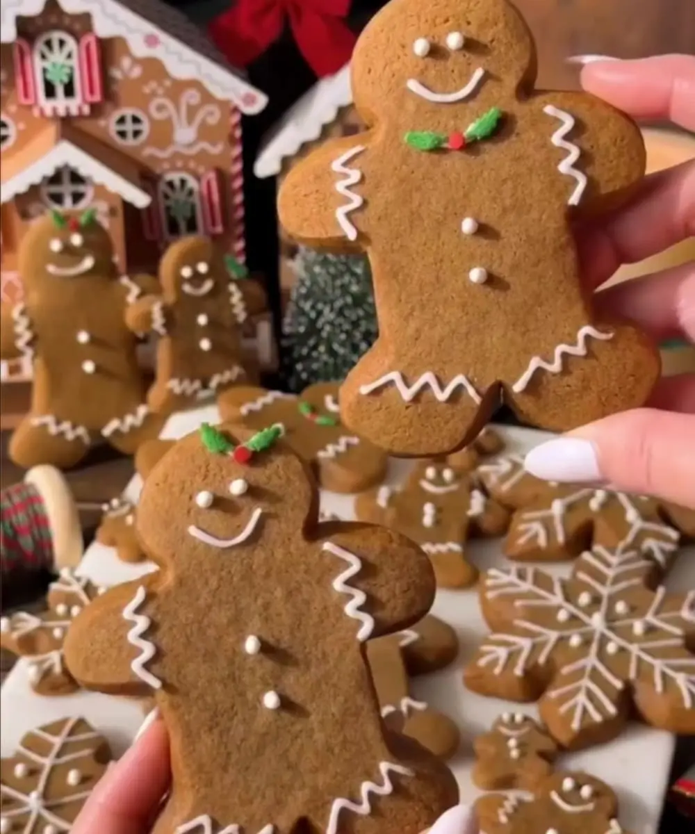 Chewy Gingerbread Cookies